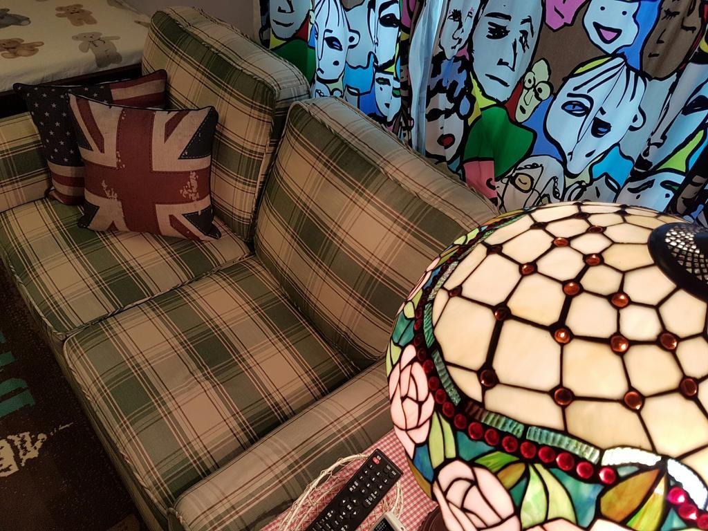 Bearbear Homestay 花蓮市 エクステリア 写真