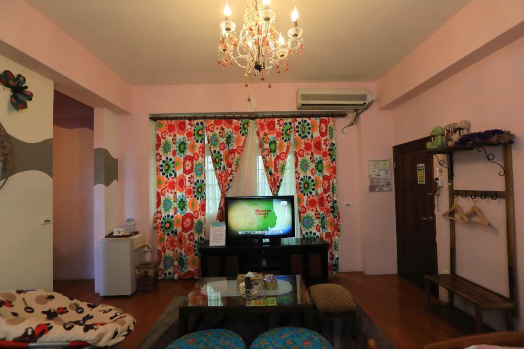 Bearbear Homestay 花蓮市 エクステリア 写真