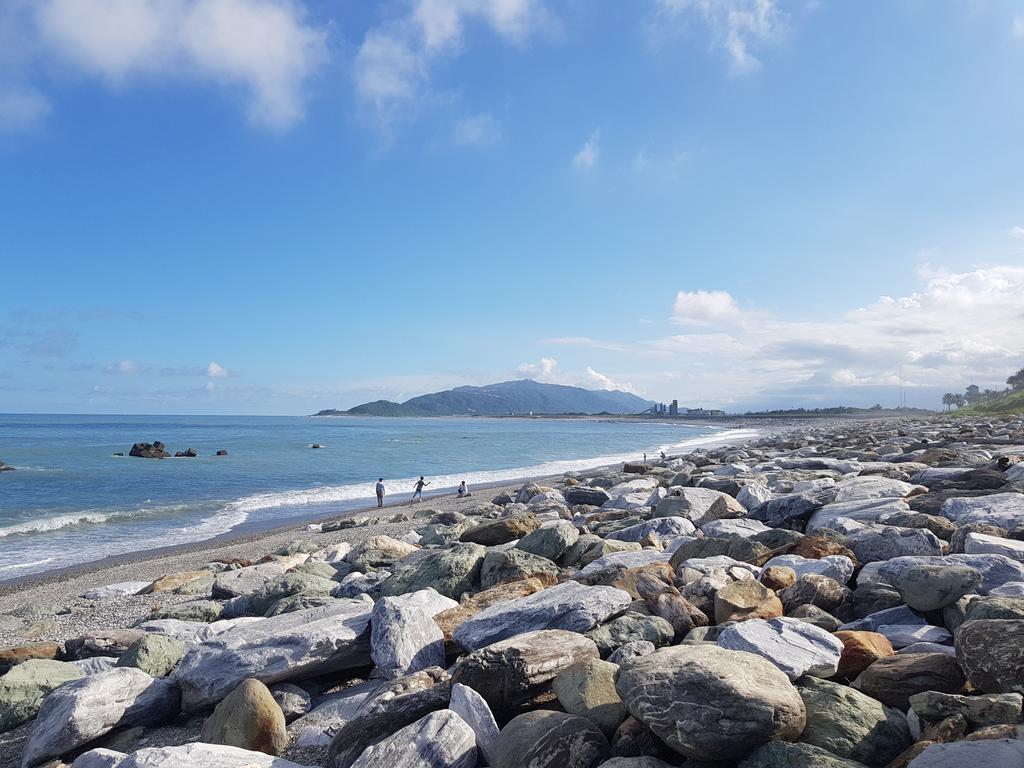 Bearbear Homestay 花蓮市 エクステリア 写真